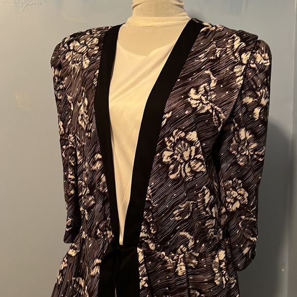 Jenny Petites one piece black and white blouse/skirt dress, size 18, $15 - Picture 2 of 8